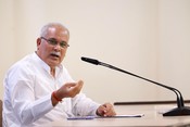 NEW DELHI, MAY 12 (UNI):- Former Chhattisgarh Chief Minister and Senior Congress leader Bhupesh Baghel briefing newsmen at AICC office, in New Delhi on Monday. UNI PHOTO-39U NEW DELHI, MAY 12 (UNI):- Former Chhattisgarh Chief Minister and Senior Congress leader Bhupesh Baghel briefing newsmen at AICC office, in New Delhi on Monday. UNI PHOTO-39U